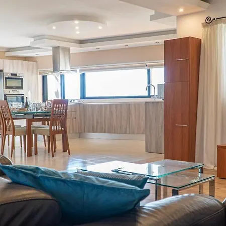 Huge Floor Penthouse With Breathtaking Views